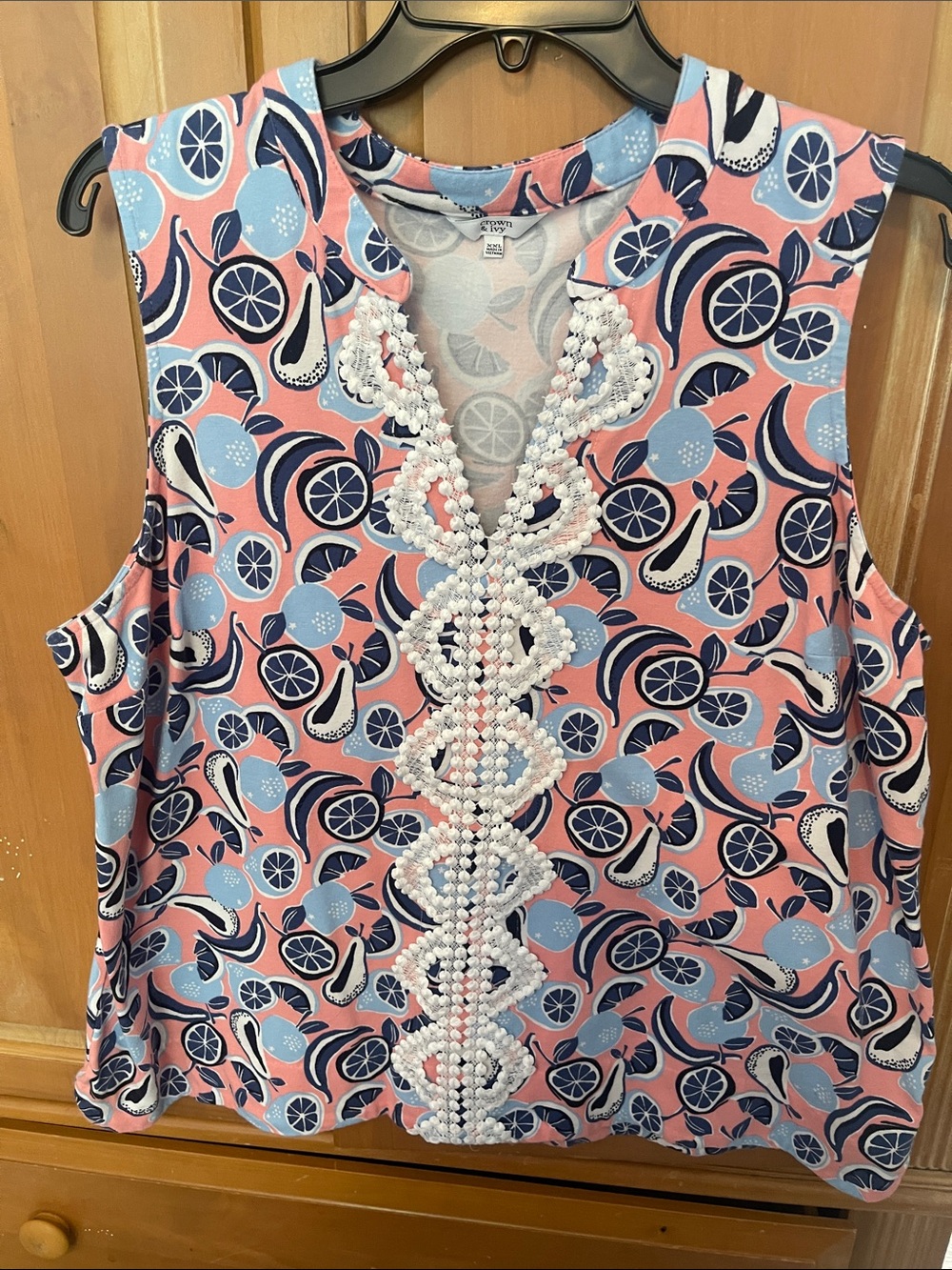crown & ivy Pink Citrus-Print Sleeveless Tank with White lace Trim